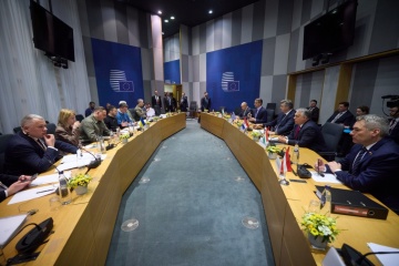 Zelensky aborda el apoyo de defensa para Ucrania con los líderes europeos