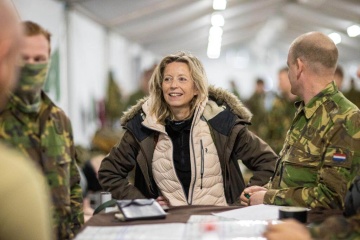 Ministra de Defensa de los Países Bajos: Ucrania necesita urgentemente municiones
