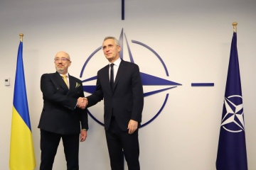 Reznikov se reúne con Stoltenberg para hablar de la interacción con la OTAN
