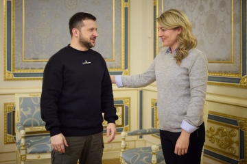 Volodymyr Zelensky a accueilli la ministre canadienne des Affaires étrangères à Kyiv 