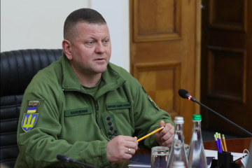 ザルジュニー・ウクライナ軍総司令官、米統合参謀本部議長と前線の状況につき協議