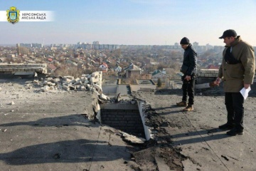 Rusos bombardean la comunidad de Jersón 10 veces, hay un residente muerto