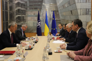 Kuleba: No hay confrontación entre Occidente y el Sur en el tema de la ayuda a Ucrania