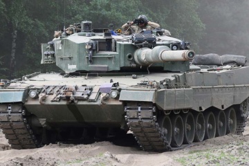 Błaszczak: Se formará en breve un batallón de tanques Leopard 2 para Ucrania