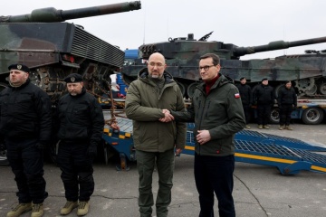 Schmyhal und Ministerpräsident Polens nehmen erste Leopard-Panzer in der Ukraine ab