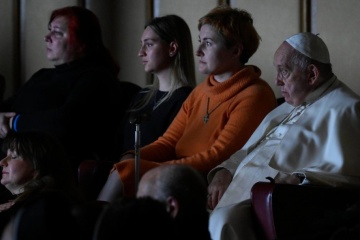 El Papa Francisco llama a rezar por Ucrania despues de ver un documental sobre la guerra