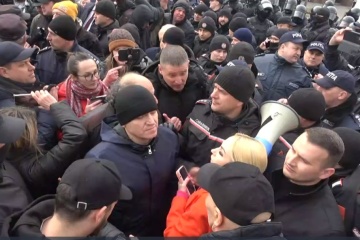 Proteste in Moldau: Anhänger prorussischer Partei stürmten Parlamentssitz