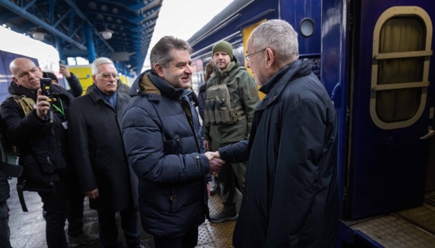 Zeichen der Solidarität: Österreichs Bundespräsident Van der Bellen besucht Kyjiw