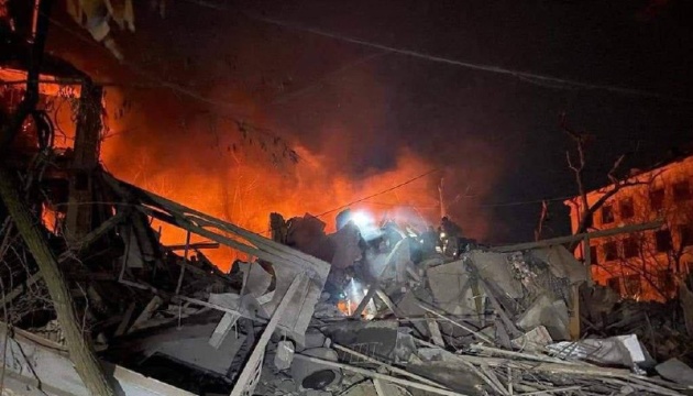 Ракетний удар по «Новій пошті» на Харківщині: загинули шестеро людей, 14 - поранені