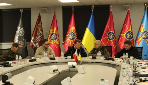 Reznikov holds online meeting with defense ministers of countries participating in ‘tank coalition’ 