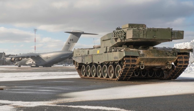 Перший канадський танк Leopard 2 вже в дорозі до України