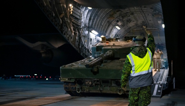 Перший канадський Leopard 2 для України вже прибув до Польщі