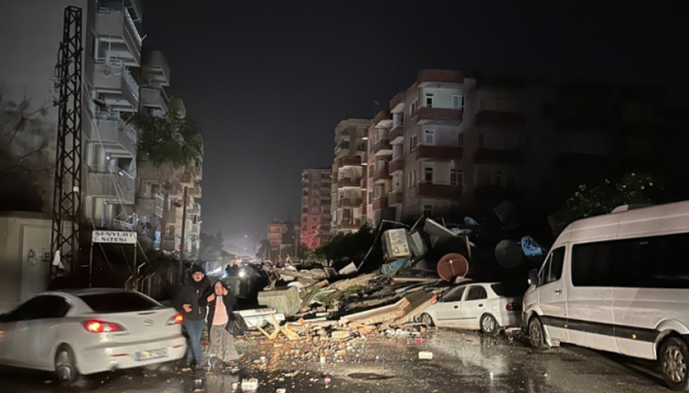 Внаслідок землетрусу в Туреччині й Сирії загинули понад 300 осіб