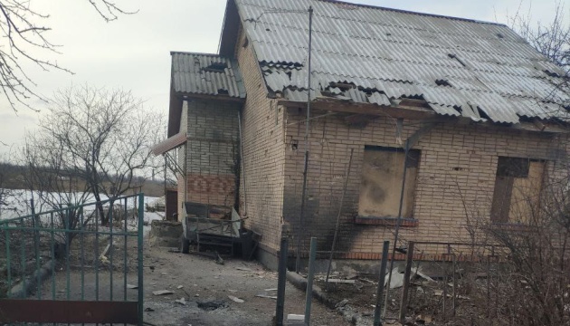 росіяни за добу обстріляли шість громад Донеччини, пошкоджені житлові будинки