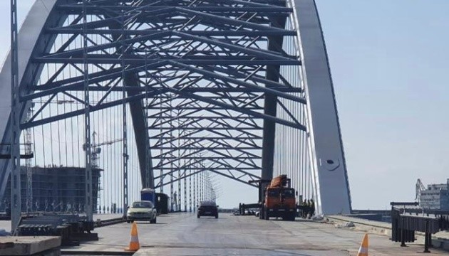 Розкрадання на будівництві Подільського мосту: слідству вдалося повернути ₴1,5 мільйона