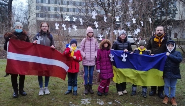 У Латвії українські громади долучаться до всесвітньої акції «Ангели пам’яті»