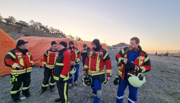 Друга група українських рятувальників уже їде до Туреччини