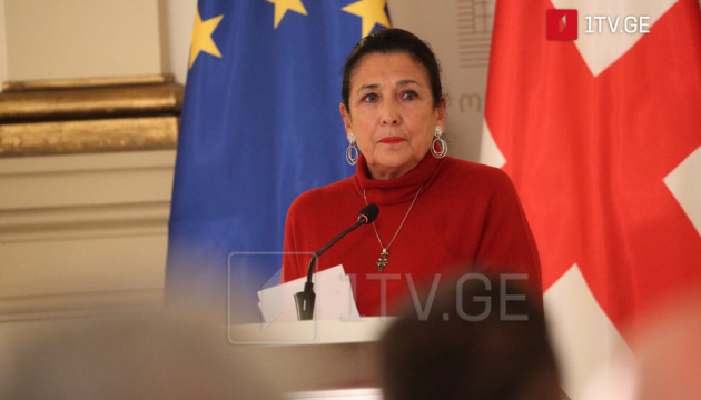 Президентка Грузії розкритикувала заяви правлячої партії щодо України