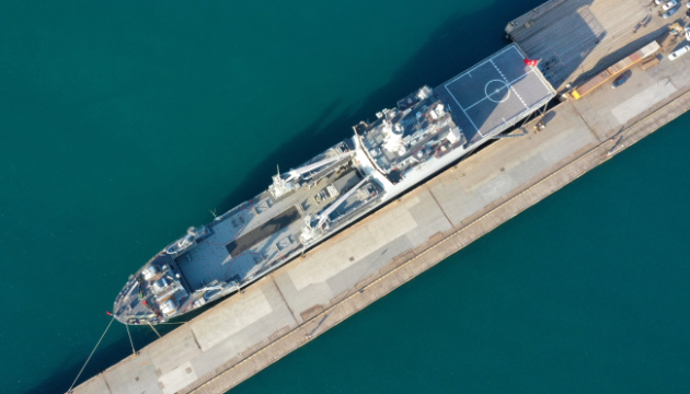 У Туреччині два десантні кораблі перетворили на плавучі лікарні