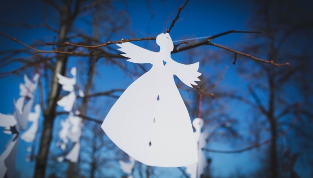 В Україні та світі вдесяте відбудеться «тиха» акція «Ангели пам’яті»