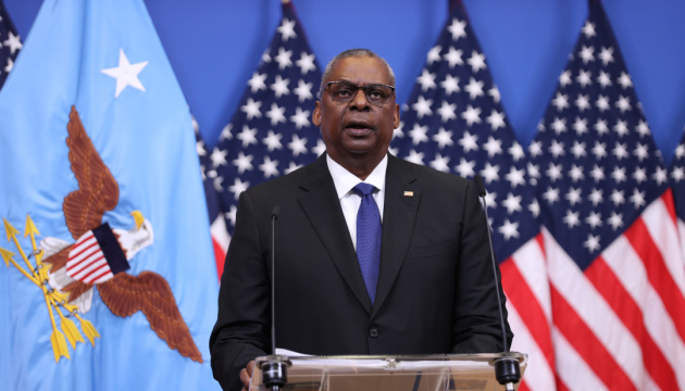 Глава Пентагону відвідав з візитом Сомалі та Джибуті