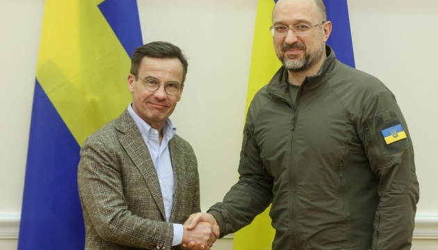 PMs of Ukraine, Sweden discuss increasing sanctions pressure on Russia 