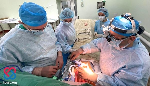 Хмельницькі лікарі витягли осколок міни з серця військового