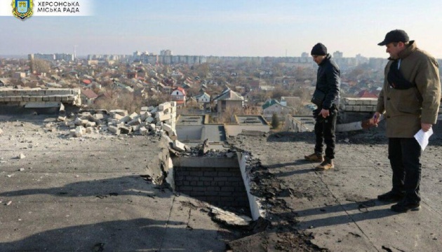 Russians strike Kherson 10 times, killing civilian 