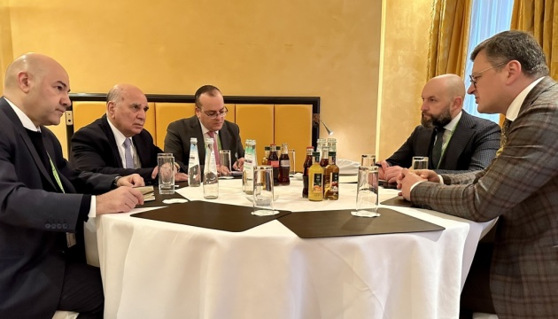 Kuleba invita a Irak a sumarse a la implementación de la fórmula de paz de Ucrania