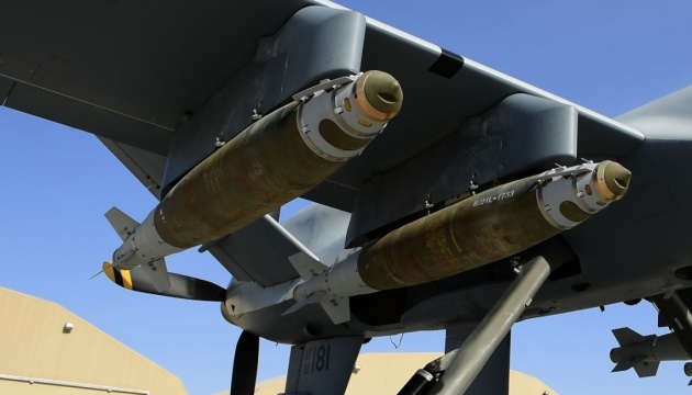 Нова військова допомога США включає керовані бомби, що діють в радіусі 70 км - Bloomberg