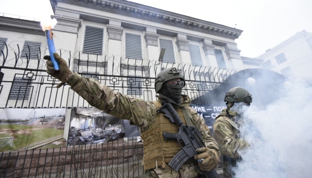Легіон «Свобода Росії» провів біля посольства рф у Києві акцію на підтримку України
