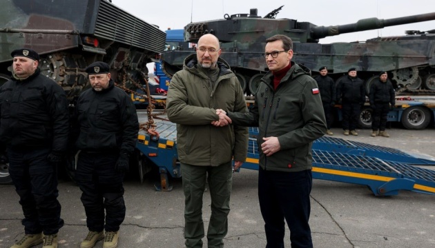 主力戦車レオパルト２、ウクライナに到着