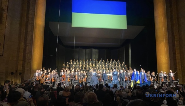 Метрополітен-опера у Нью-Йорку дала концерт з нагоди річниці боротьби України проти рф