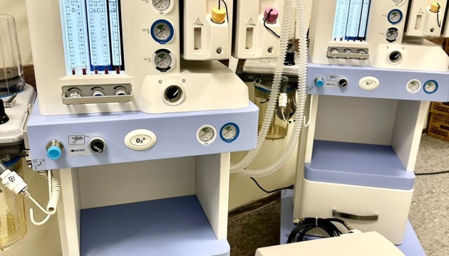 Медзаклади Херсона отримали сучасне медичне обладнання для анестезії та вентиляції легень