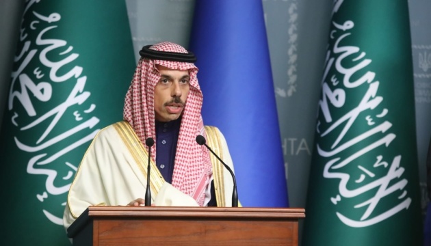 Саудівська Аравія виступає за врегулювання війни з повагою до міжнародного права - глава МЗС