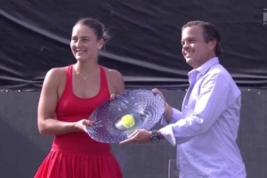 L’Ukrainienne Marta Kostyuk dédie son premier titre WTA à son pays 