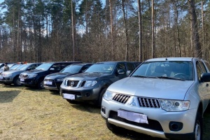 Polen übergibt der Ukraine Fahrzeuge, Generatoren und Drohne