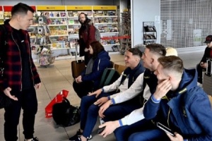 Національна збірна вирушила до Англії