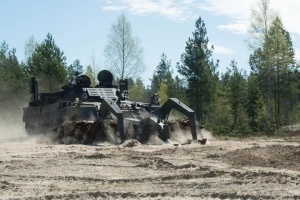 Фінляндія передасть Україні три інженерні машини для розмінування на базі Leopard 2