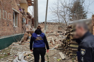 Нічний обстріл Сумщини: у Білопіллі зруйновані будівля поліції, три школи та дитсадок