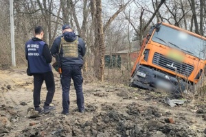На Харківщині водій вантажівки підірвався на міні