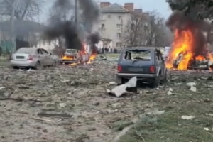 Russians strike Slovyansk. Casualties reported