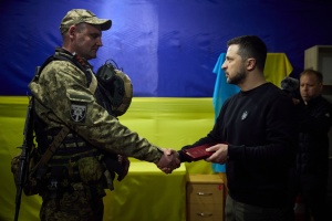 Zelensky visits Ukrainian army's frontline positions in Zaporizhzhia region
