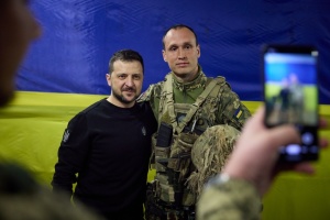 Zelensky visita las posiciones avanzadas en Zaporiyia 