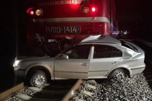 У Криму потяг зіткнувся з автівкою, четверо загиблих
