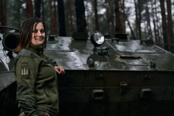 Fuerzas Armadas agradecen a las mujeres ucranianas por su liderazgo y lucha