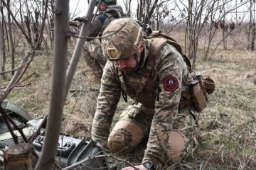 Verteidigung von Bachmut dauert an, ukrainische Soldaten vernichten Feind 24 Stunden am Tag – Syrskyj