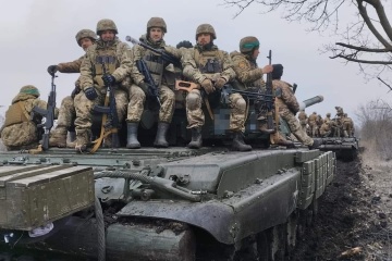 50 russischen Attacken am Sonntag in der Ostukraine zurückgeschlagen -  Generalstab