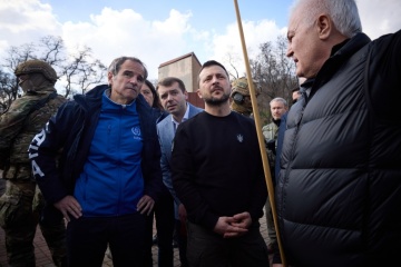 Volodymyr Zelensky et Rafael Grossi ont visité une station hydroélectrique de la région de Zaporijjia 