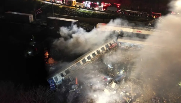 У Греції зіткнулися два потяги: щонайменше 26 загиблих